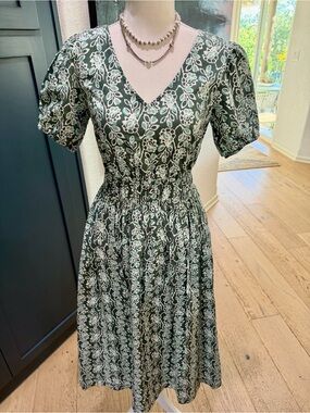 J. Crew Green and White Floral V-Neck Cotton Midi Dress Size 00
